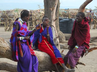 maasai-men-6792090_1920